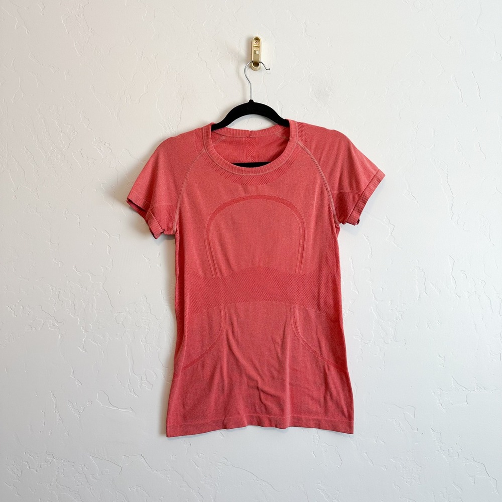 Lululemon | Swiftly Tech Seamless Short Sleeve Shirt Cherry Tint